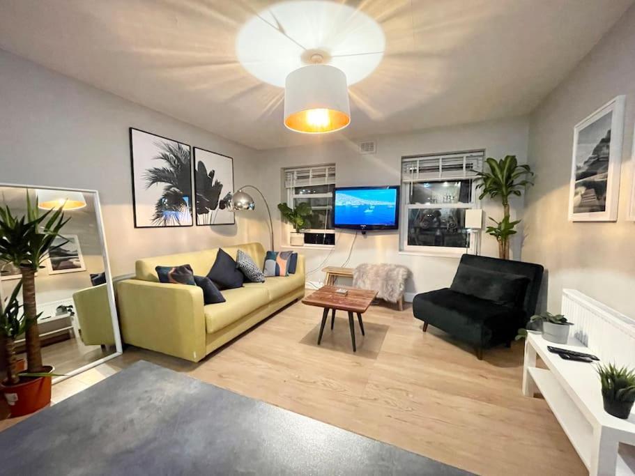 *New* Beautiful 2 Bedroom House In Central Location Londra Exterior foto