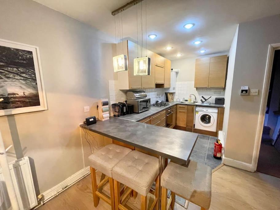 *New* Beautiful 2 Bedroom House In Central Location Londra Exterior foto