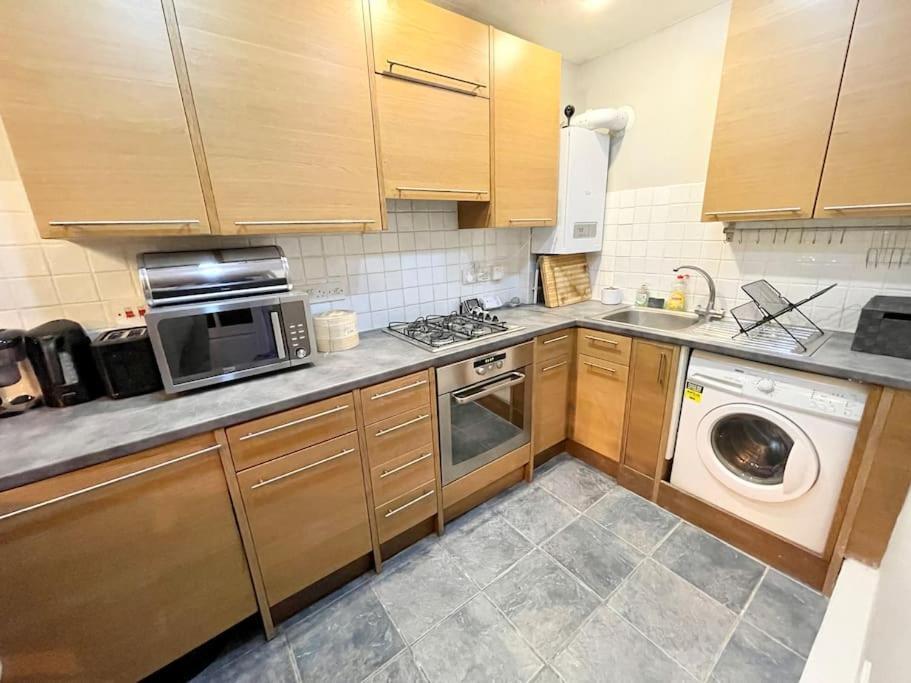 *New* Beautiful 2 Bedroom House In Central Location Londra Exterior foto